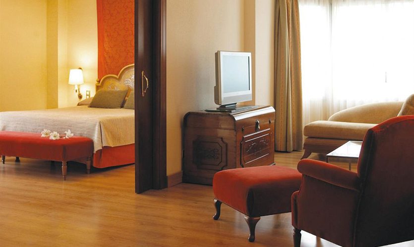 NH Viapol Hotel Seville Suite