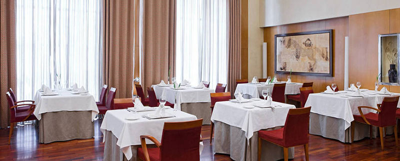 AC Hotel Malaga Palacio Dining
