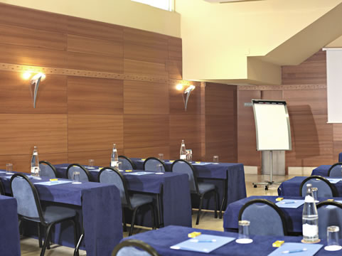 NH Viapol Hotel Seville Lecture